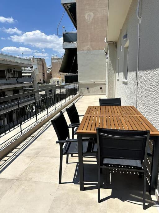 Luxury Penthouse In Pagrati Apartman Athén Kültér fotó